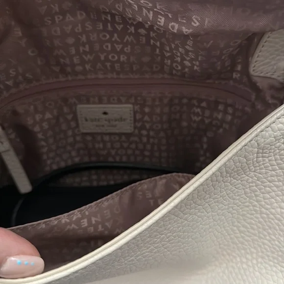 EUC Kate Spade Ladies handbag beige with cream trim, detachable shoulder strap - Picture 4 of 8